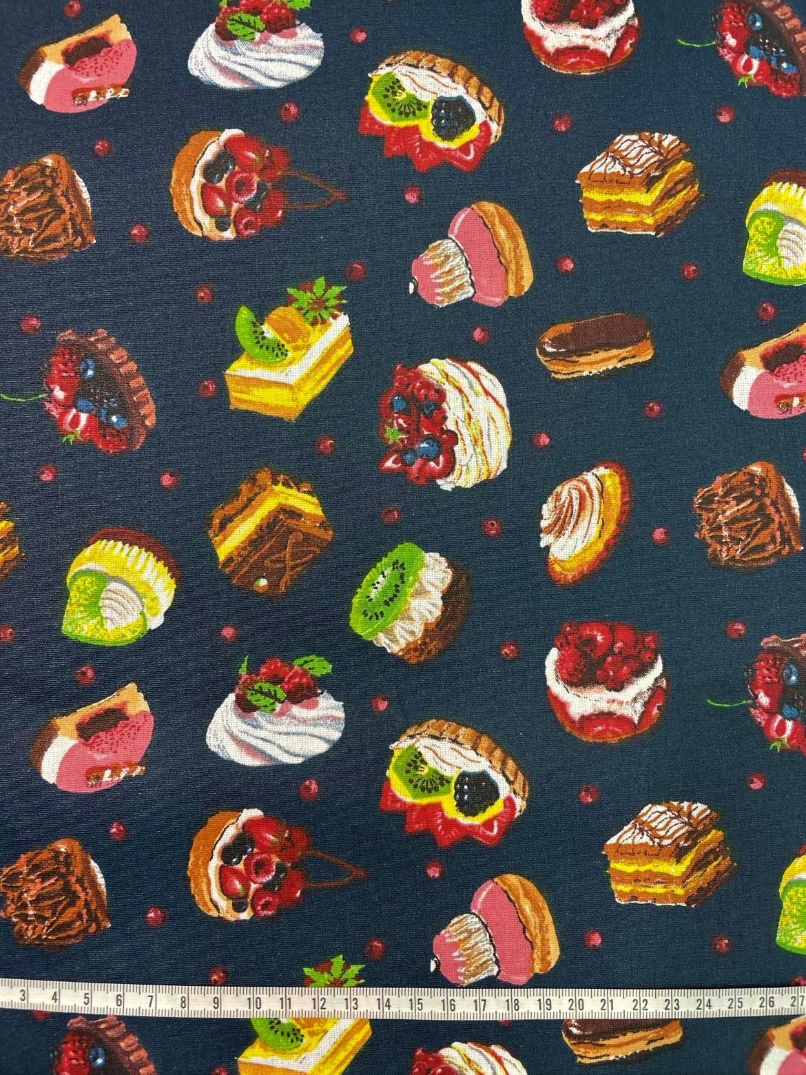 Coton enduit - Patisseries fond bleu marine