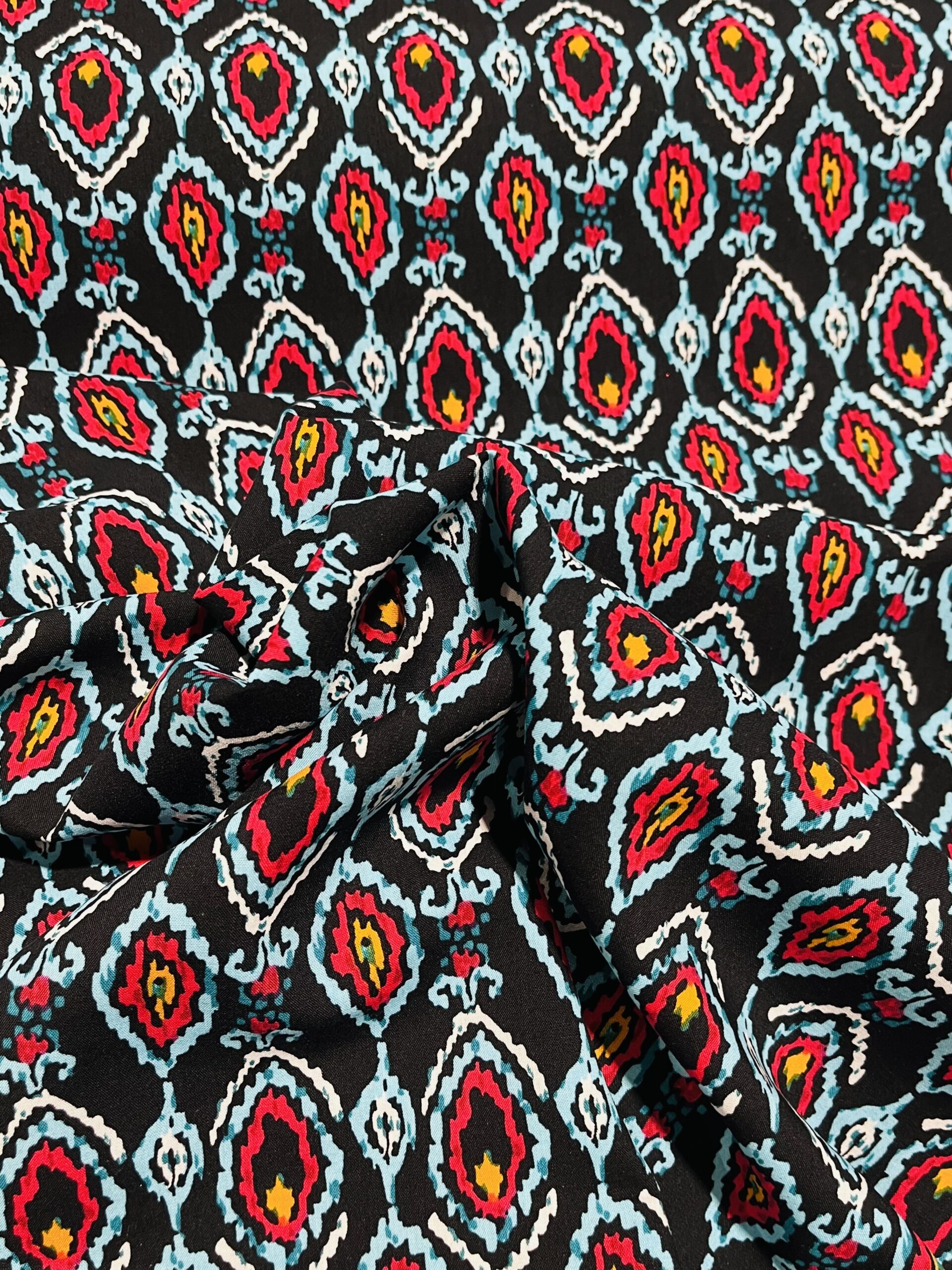 Graphic rouge et bleu