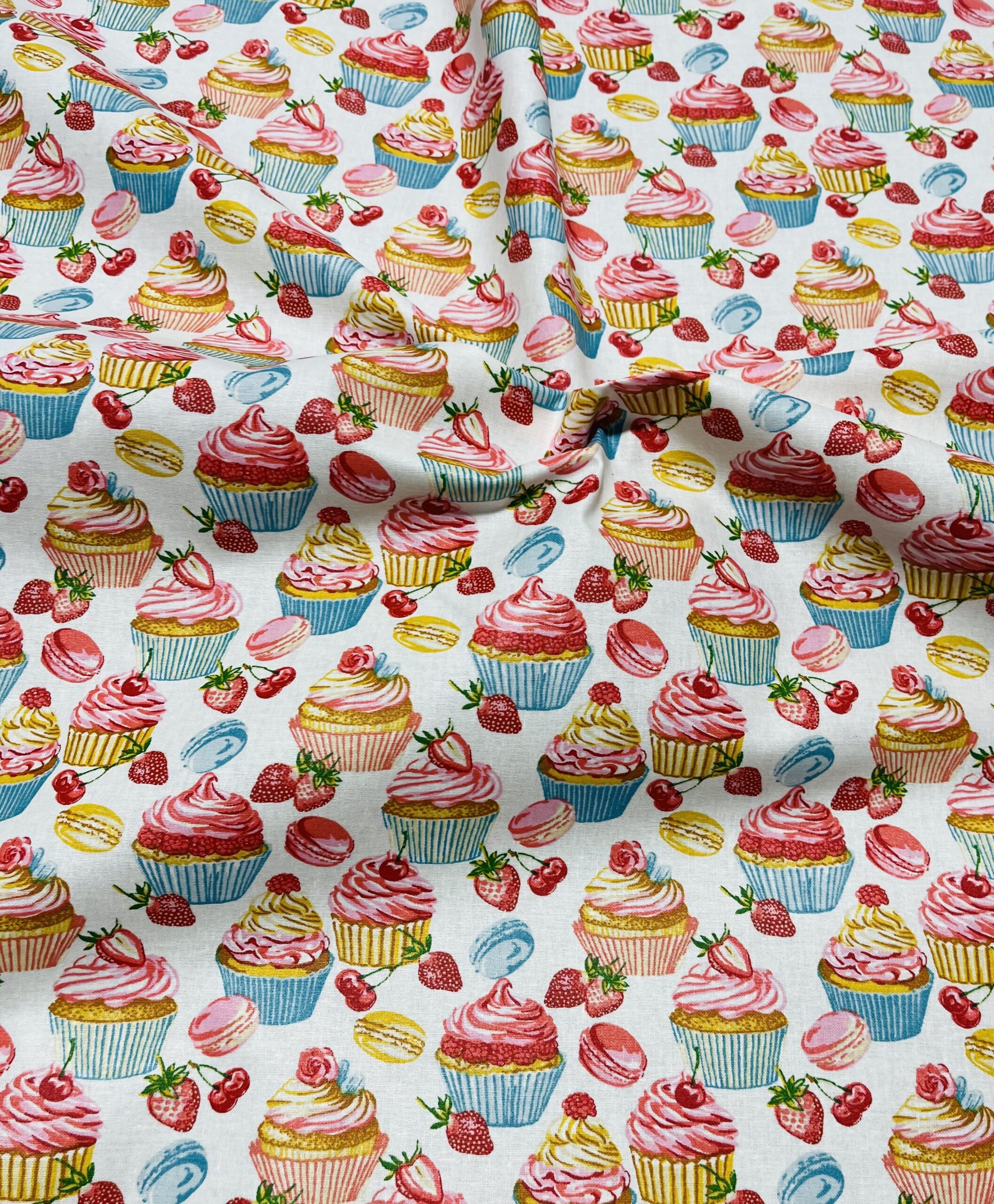 Coton enduit - Patisseries fond blanc.