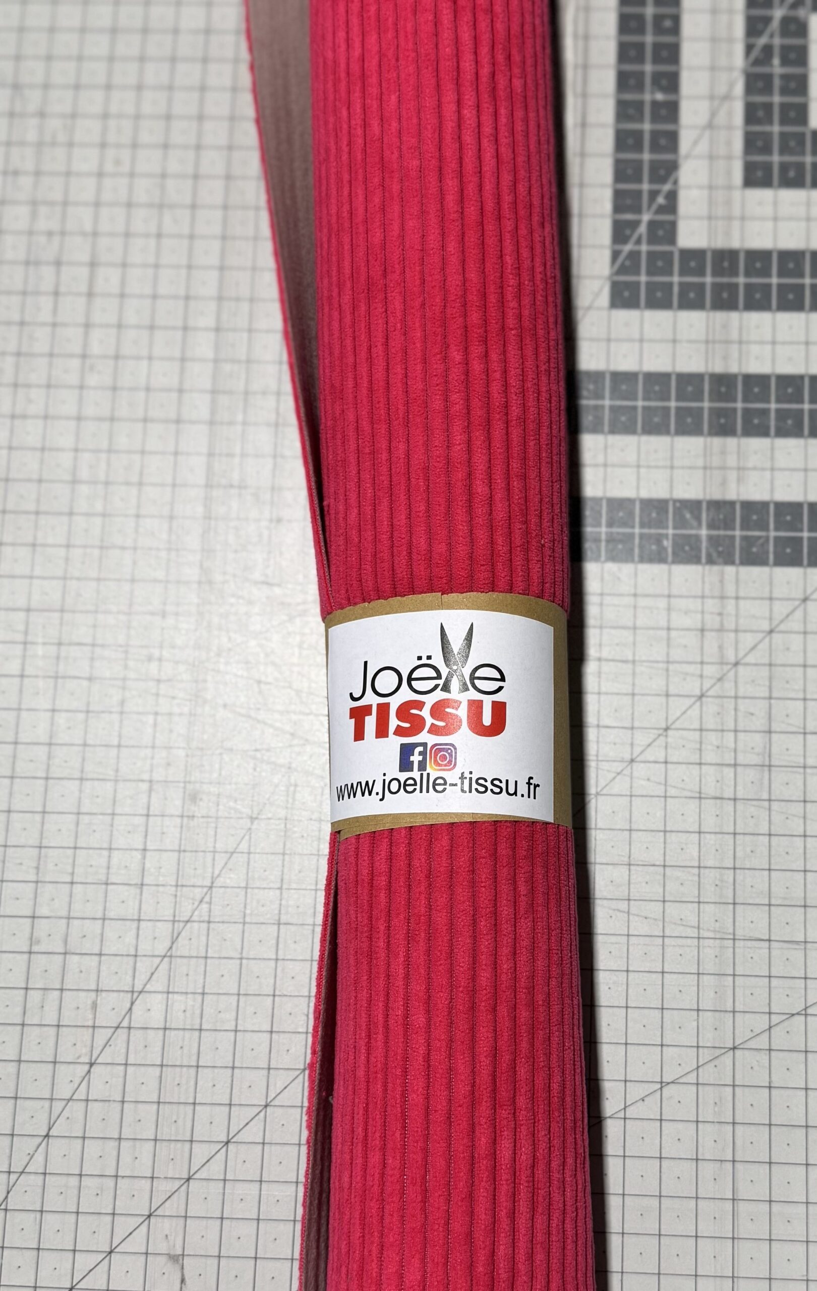 Coupon velours cottelé - rose fushia