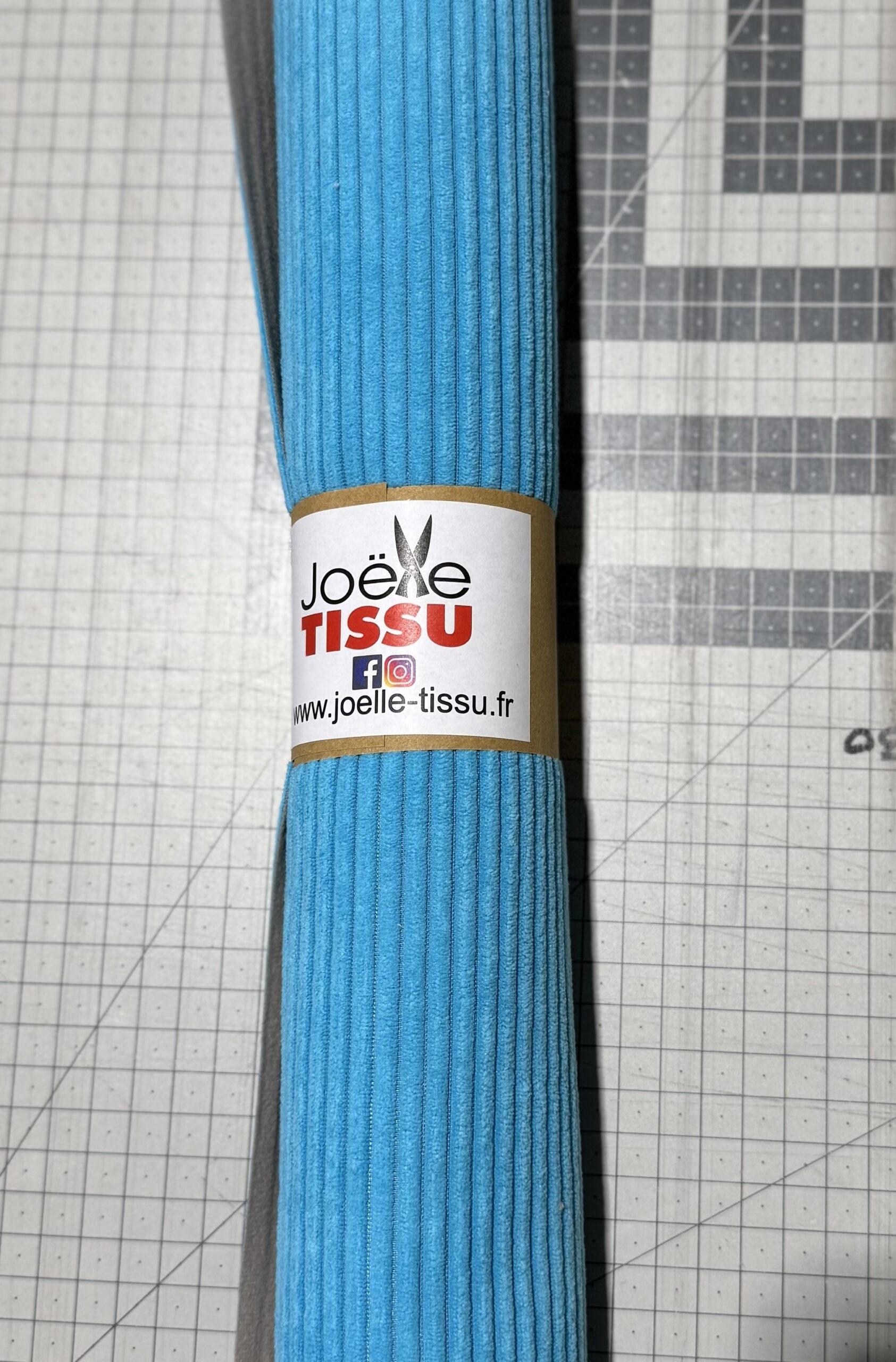 Coupon velours cottelé -turquoise.