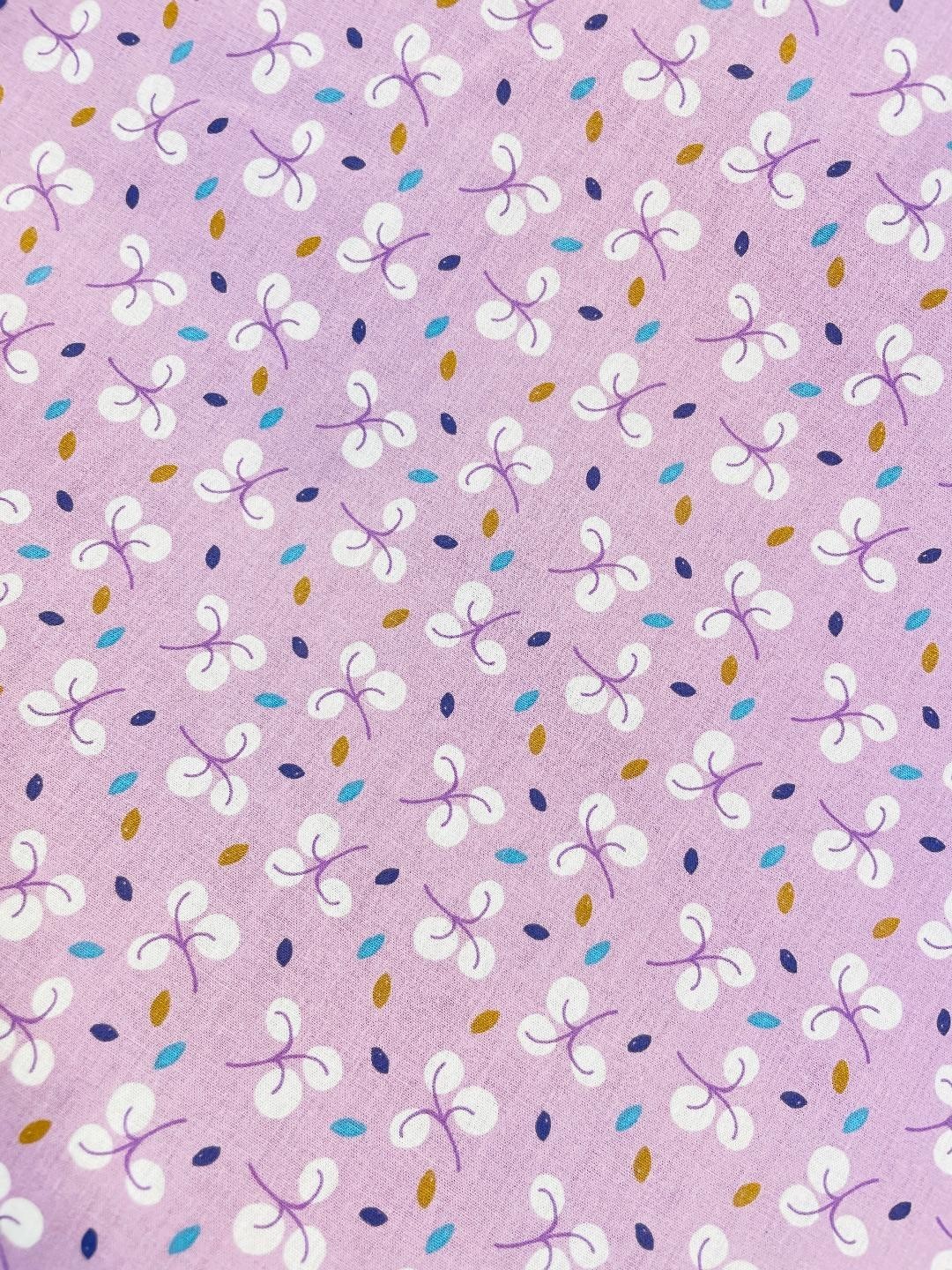 Coton 150 -fleurs fond parme